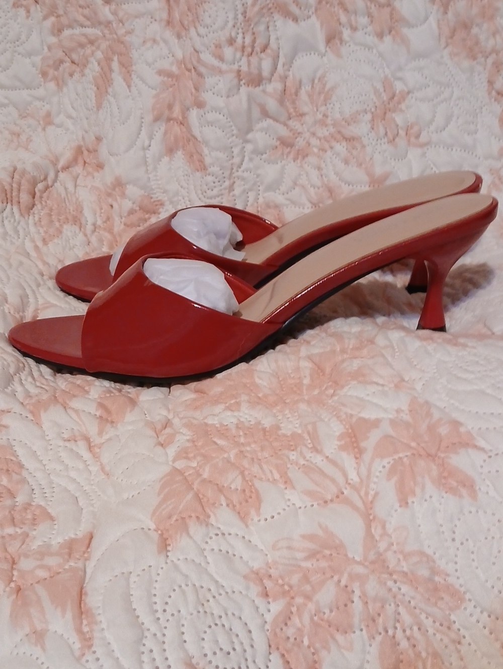 TOP Moda Red Patent Open-Toe Kitten Heel Mules